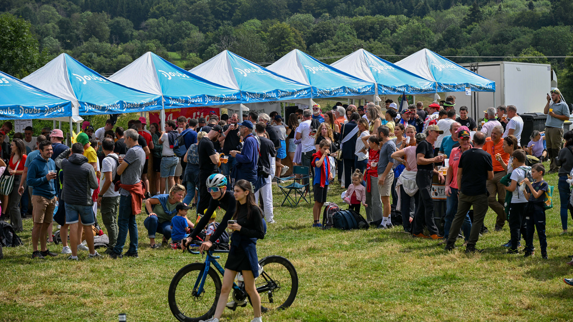 You are currently viewing Le pack matériel, un appui logistique pour les associations