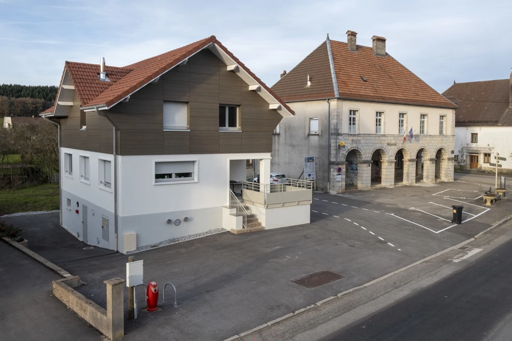 You are currently viewing Rénovations de bâtiments et création d’un réseau de chaleur