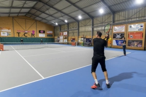 Joueur de tennis en train de jouer