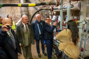 Groupe d'élus dans la chaufferie