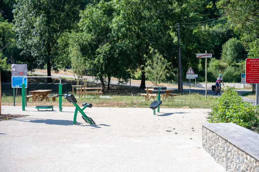 Aire de jeux à Fourbanne